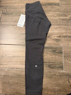 Lululemon Wunder Train HR. 25in. Pockets. NWT. 8. GGRE.